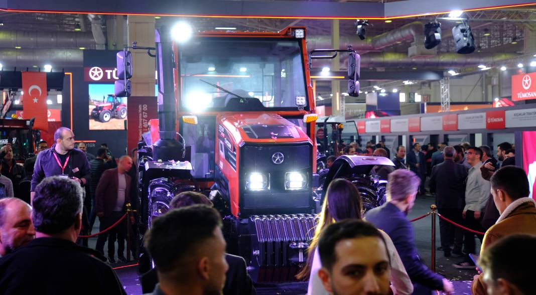 Konya devi, nostaljik traktörü teknolojiyle donattı 1